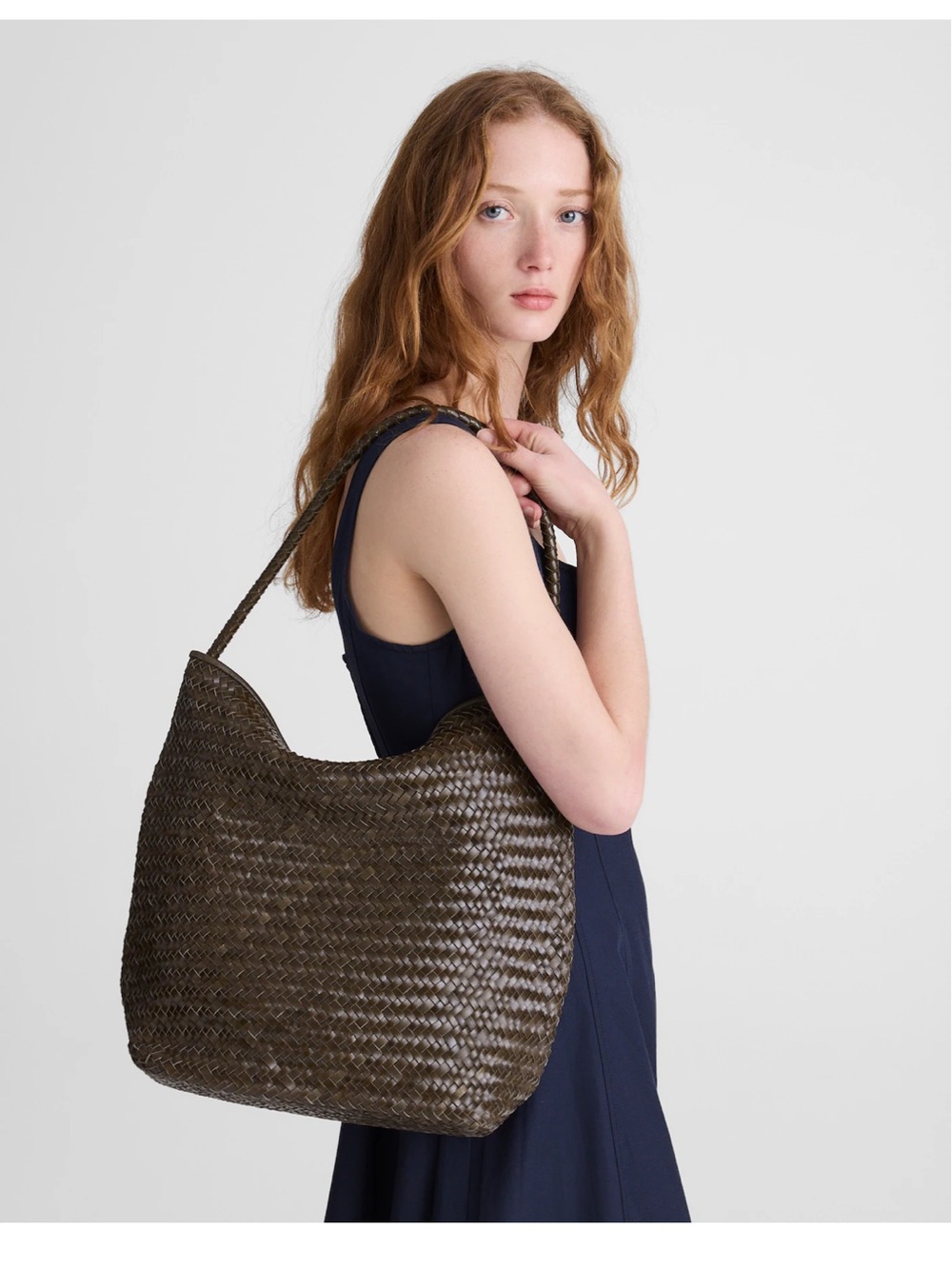 Madewell The Signature Woven Bucket Bag in Coffee Bean - Picture 3 of 8